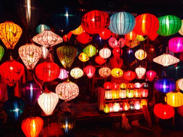 republica-lights-606588_1920.jpg
