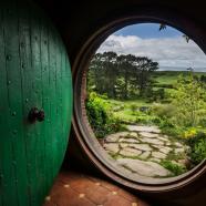a_hobbit_house-wallpaper-1680x1050.jpg